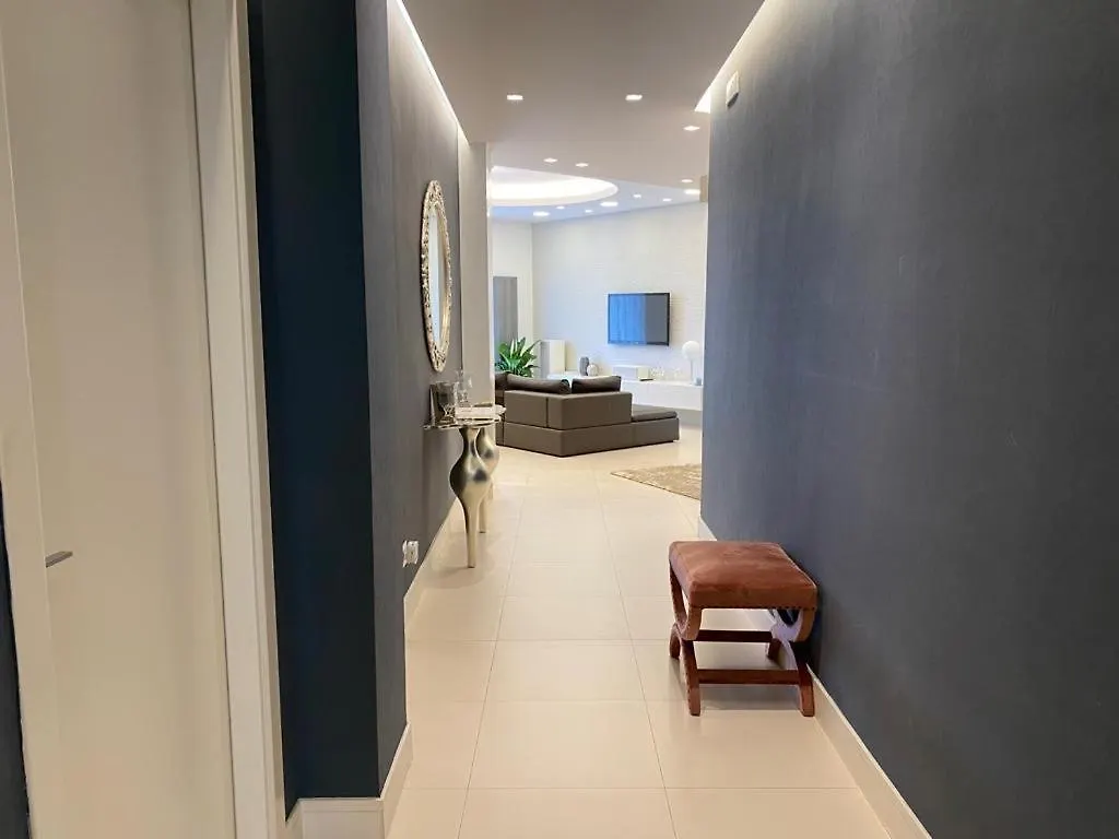 Apartamento Oliver Luxury Home Nápoles